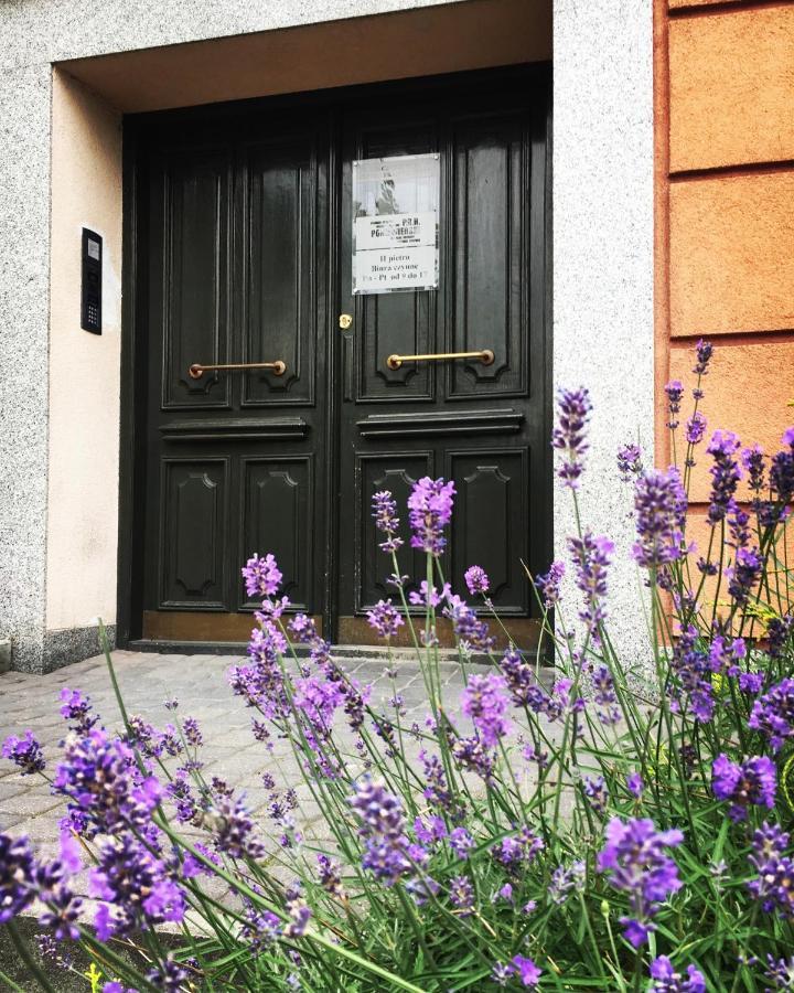 Apartament Plac Moniuszki 11 เคียลเซ ภายนอก รูปภาพ