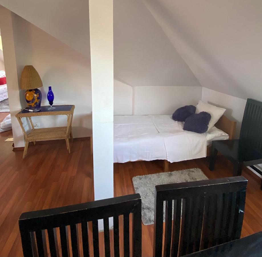 Apartament Plac Moniuszki 11 เคียลเซ ภายนอก รูปภาพ
