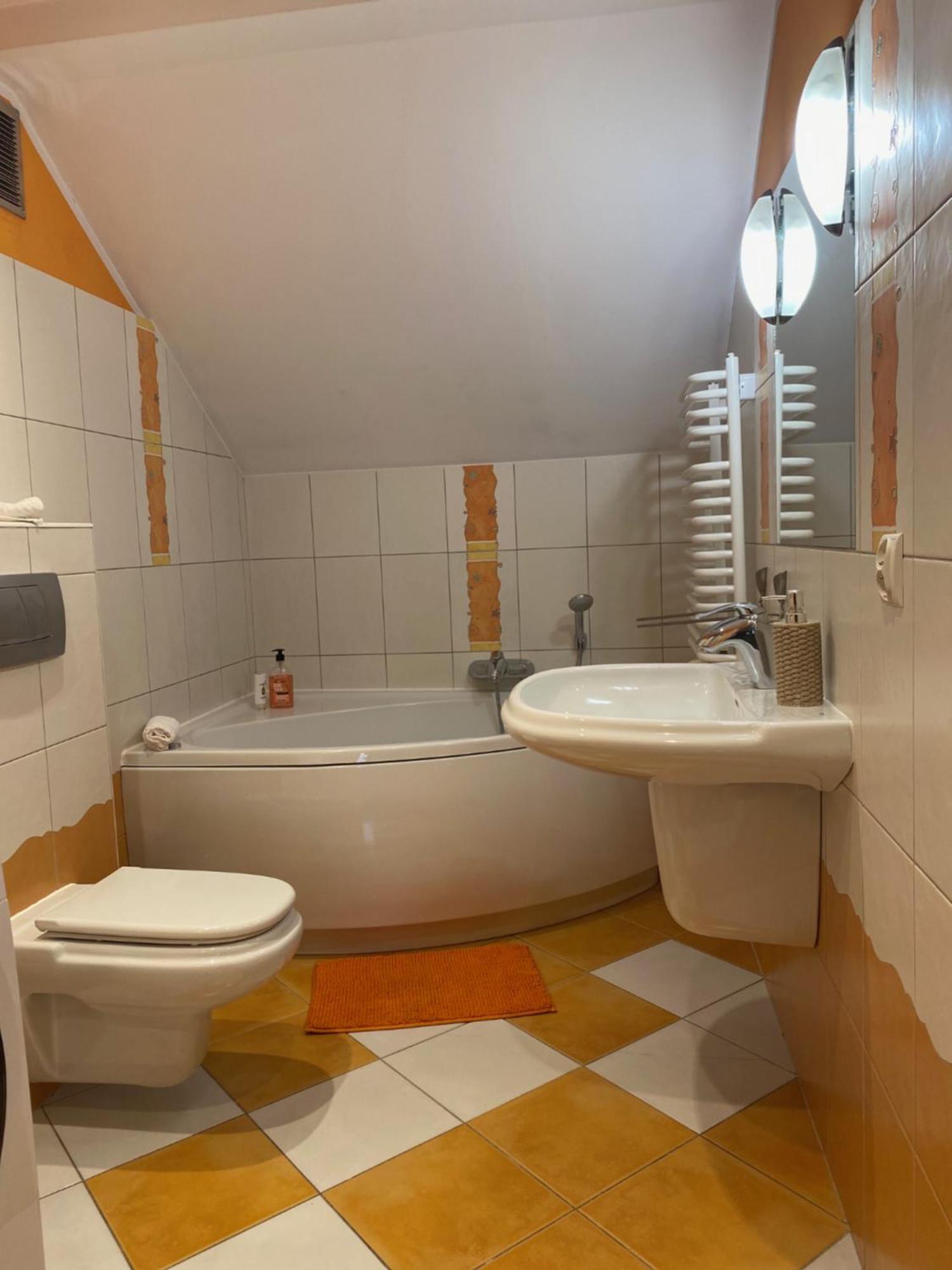 Apartament Plac Moniuszki 11 เคียลเซ ภายนอก รูปภาพ