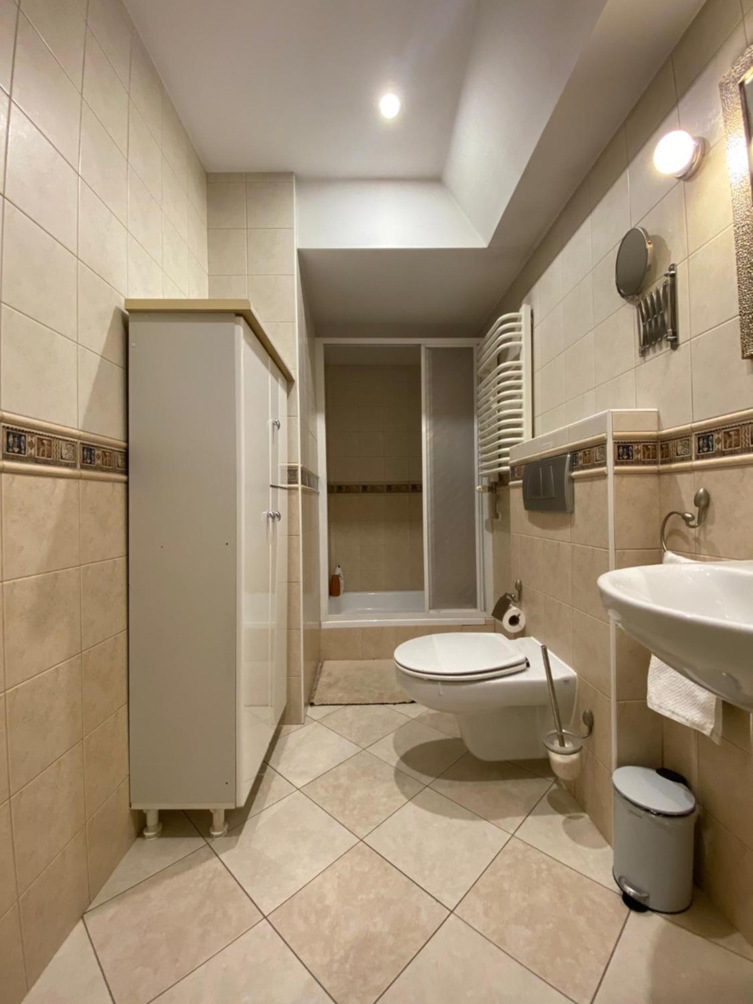 Apartament Plac Moniuszki 11 เคียลเซ ภายนอก รูปภาพ